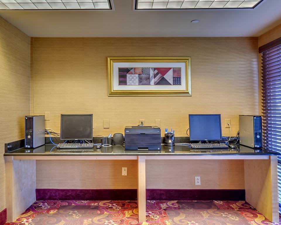 Comfort Inn & Suites Йорк Екстериор снимка