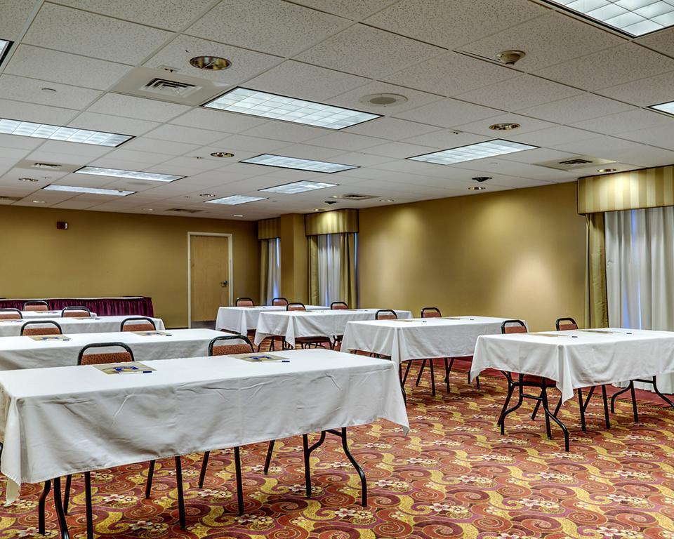Comfort Inn & Suites Йорк Екстериор снимка