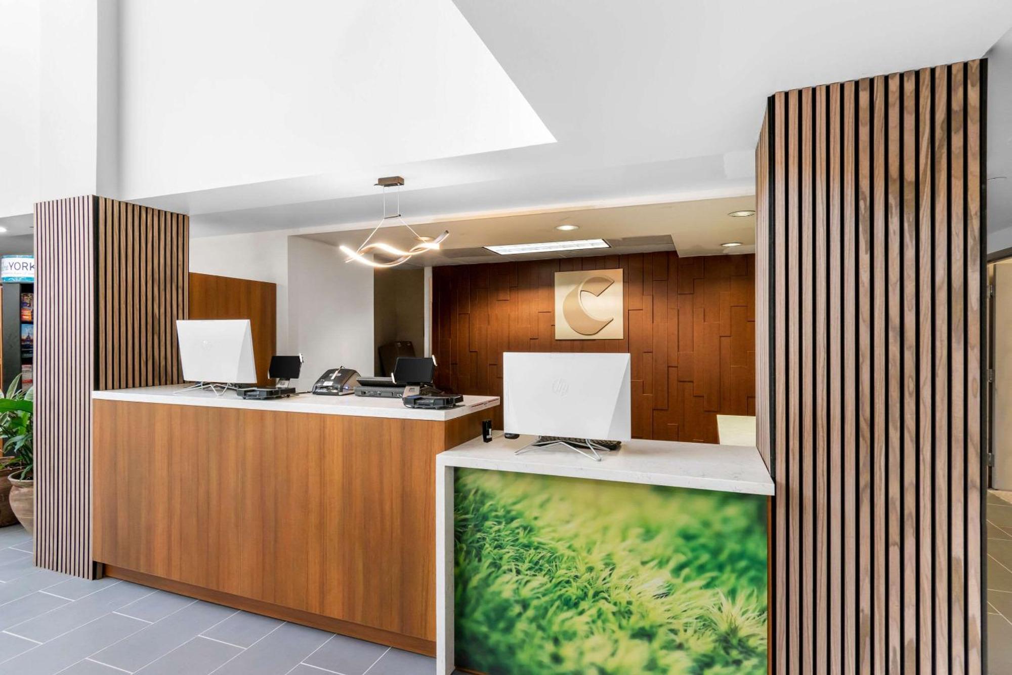 Comfort Inn & Suites Йорк Екстериор снимка