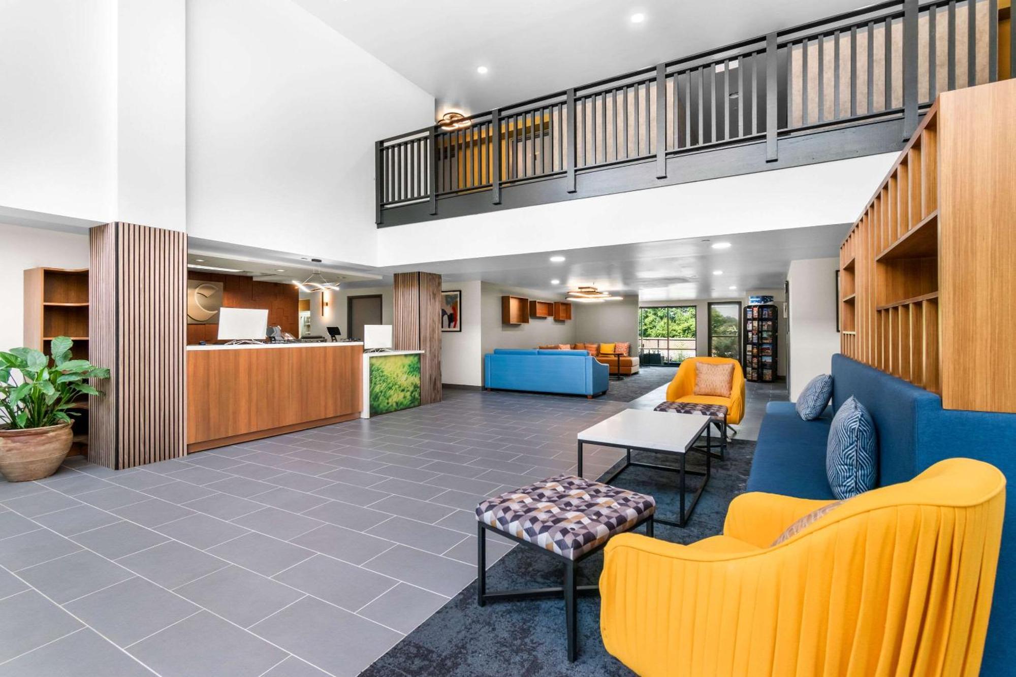 Comfort Inn & Suites Йорк Екстериор снимка
