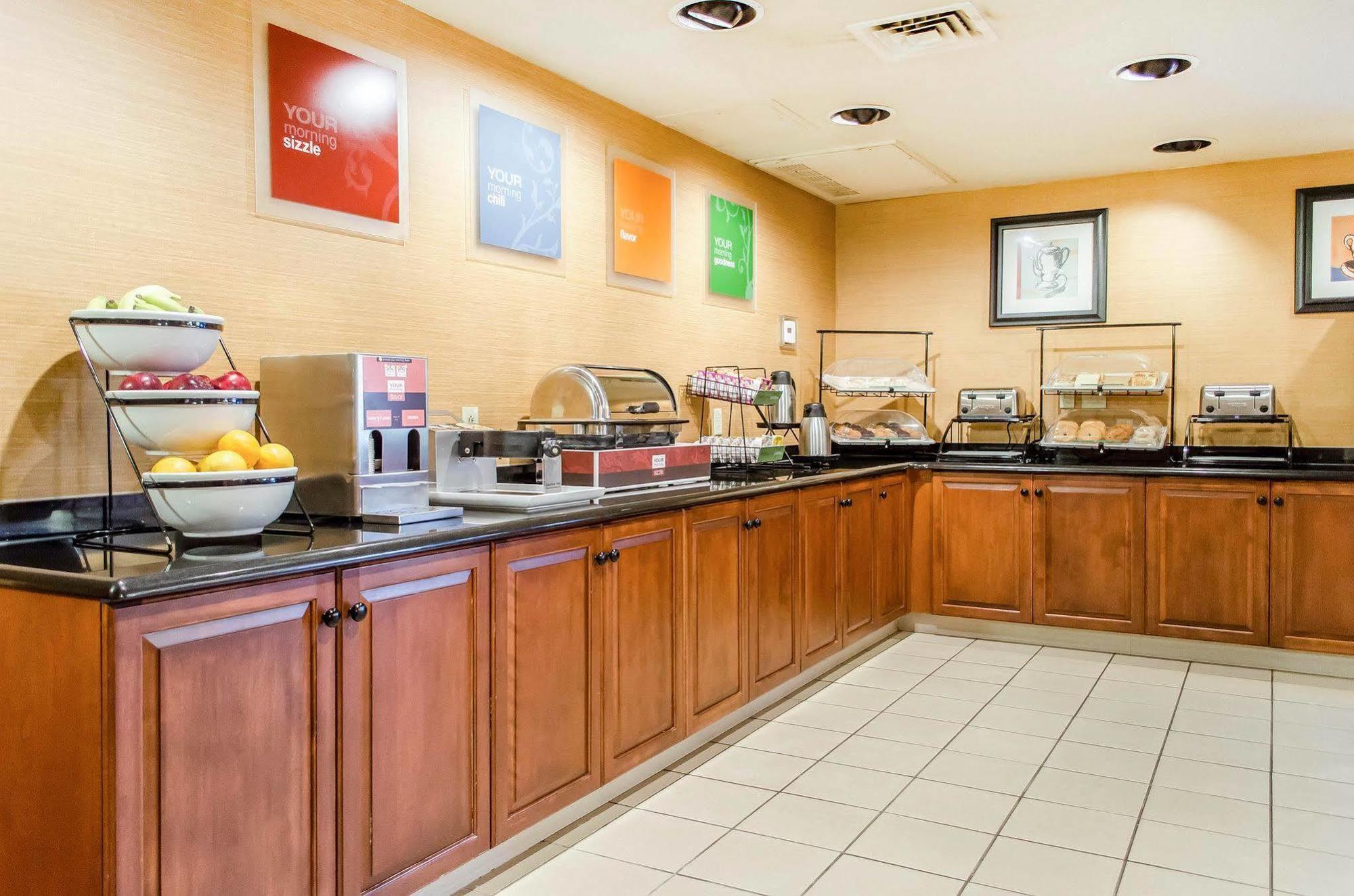 Comfort Inn & Suites Йорк Екстериор снимка